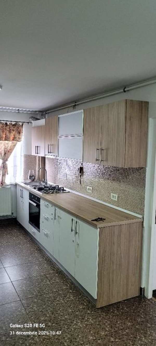 inchiriez apartament