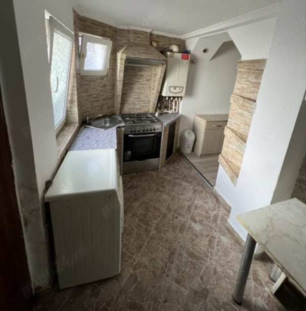 Inchiriez casa, zona centrala, 2 camere - decomandate