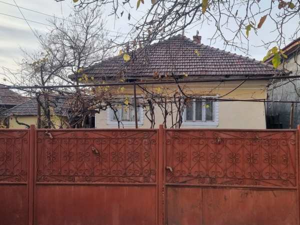 Casa + teren 6000mp, livada, vie - Sat Dumbraveni