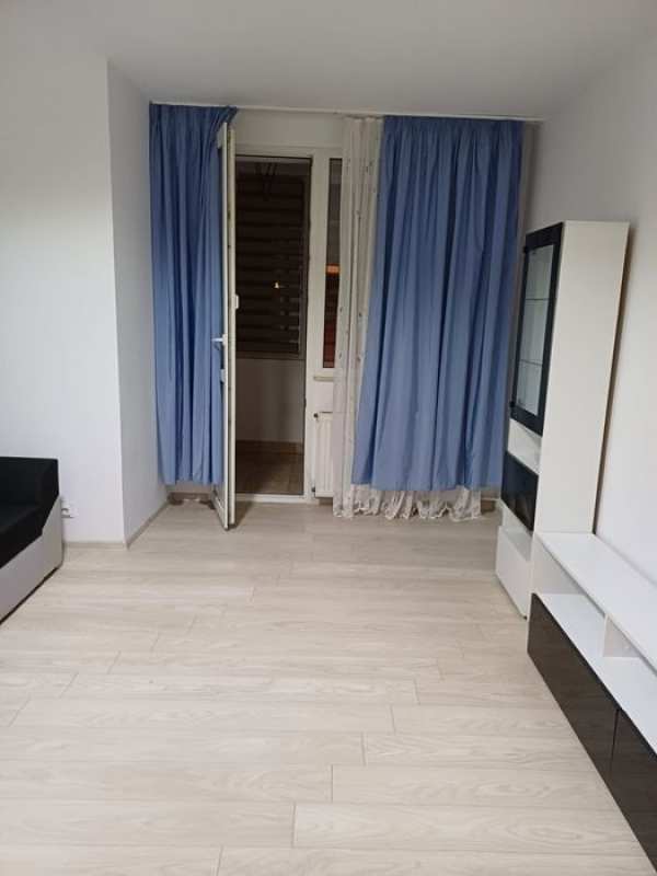 Inchiriez Garsoniera Craiovei