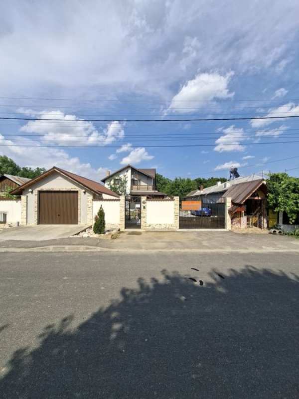 De vanzare casa sat plopu oras titu