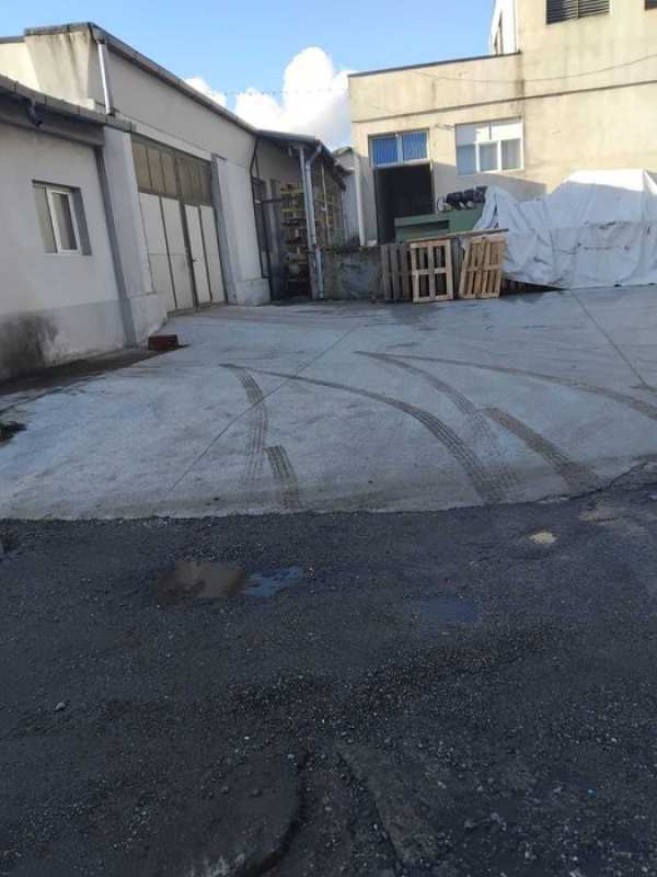 Hala de inchiriat - FALTICENI 160 MP + PARCARE 150 MP 550 EURO !!!