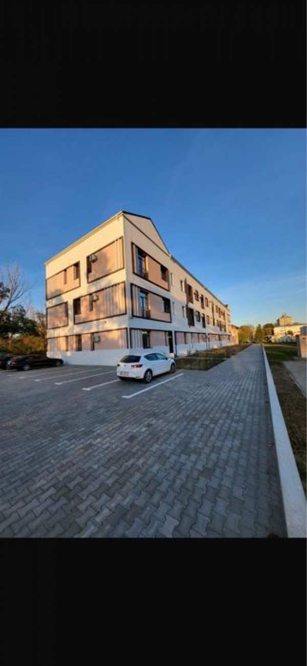 Inchiriez apartament cu 2 camere