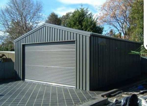 Vând garaj auto pe structura metalica la comanda clientului
