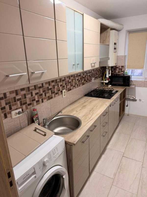 Inchiriez garsoniera