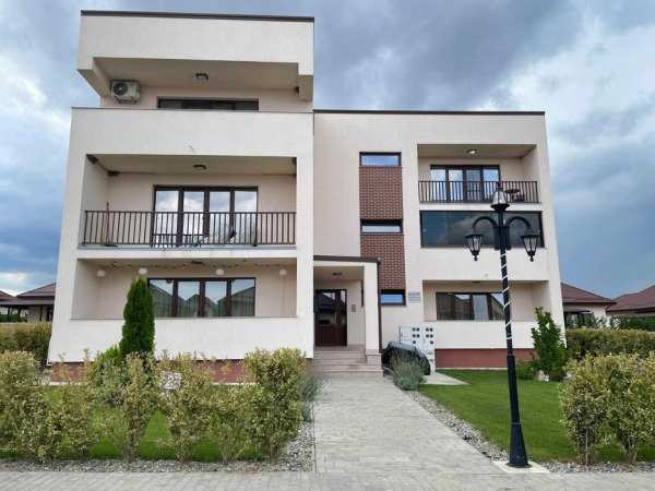 Inchiriez apartament doua camere cu loc parcare privat in Paulesti