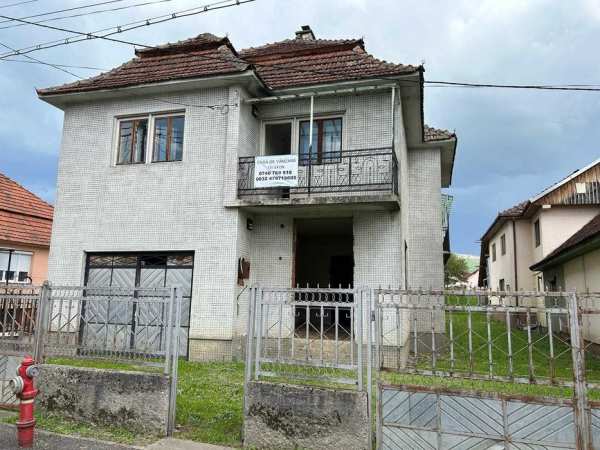 INVESTITIE de viitor! Casa mare Negresti-Oas -  Familie sau Afacere!