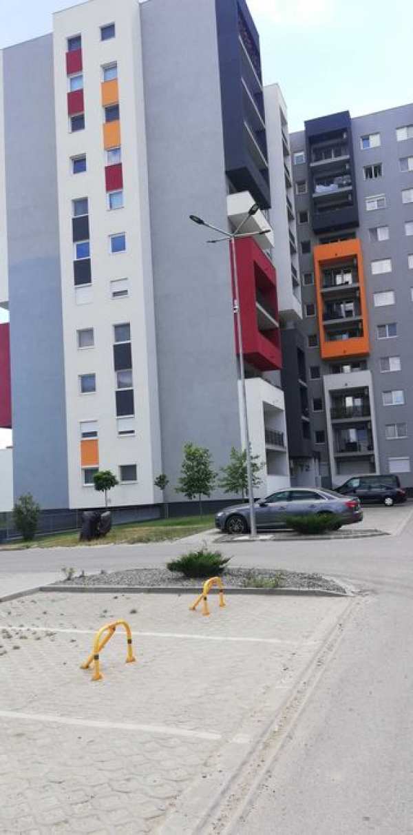 Dau in chirie parcare Bl T2 Onestilor