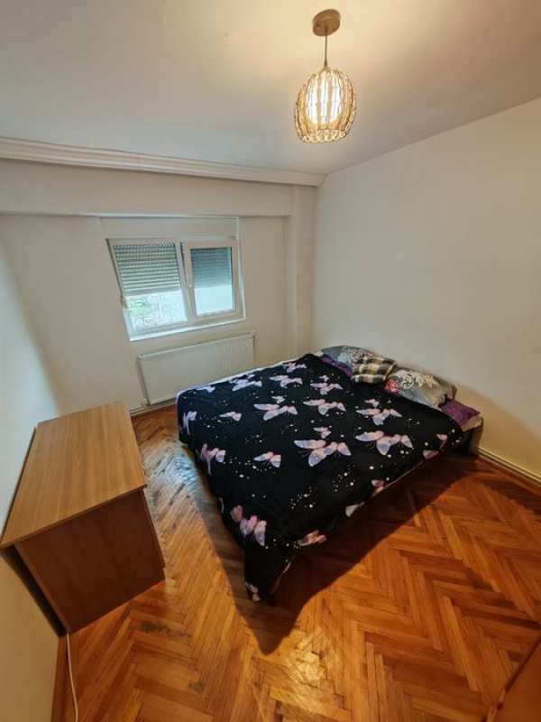 Apartament 3 camere, 2 bai, loc de parcare