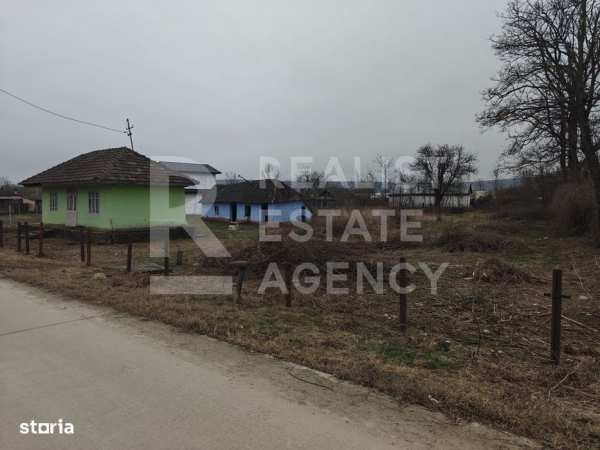 Teren intravilan de vânzare – Sculeni, Vama județul Iași