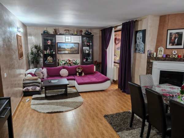Vând apartament cu 3/4 Camere Iernut Județul Mureș