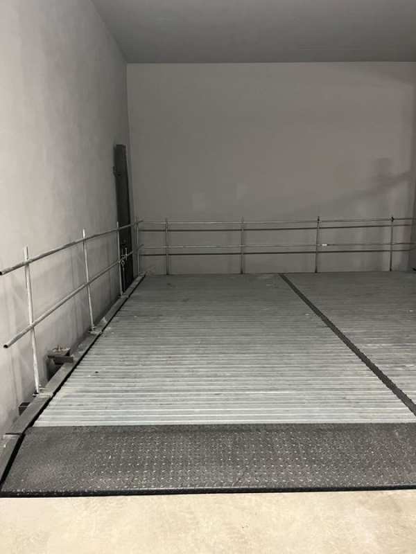 De închiriat – 4 locuri de parcare (parcare interioară)