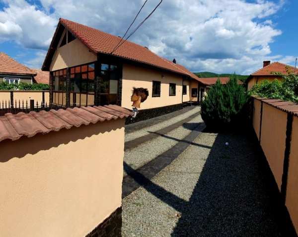 Vand Casa la pret de apartamente