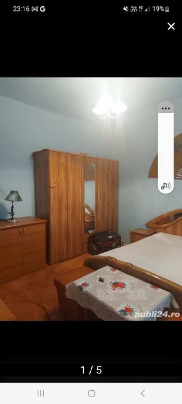 Vand casa 1/2 duplex Ronat