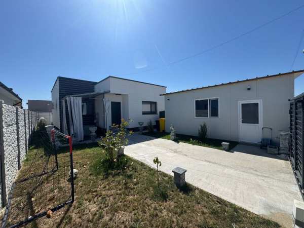 Casa de vânzare, zona Albesti