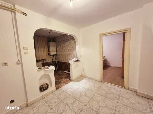 Apartament decomandat cu 3 camere, parter, Precista