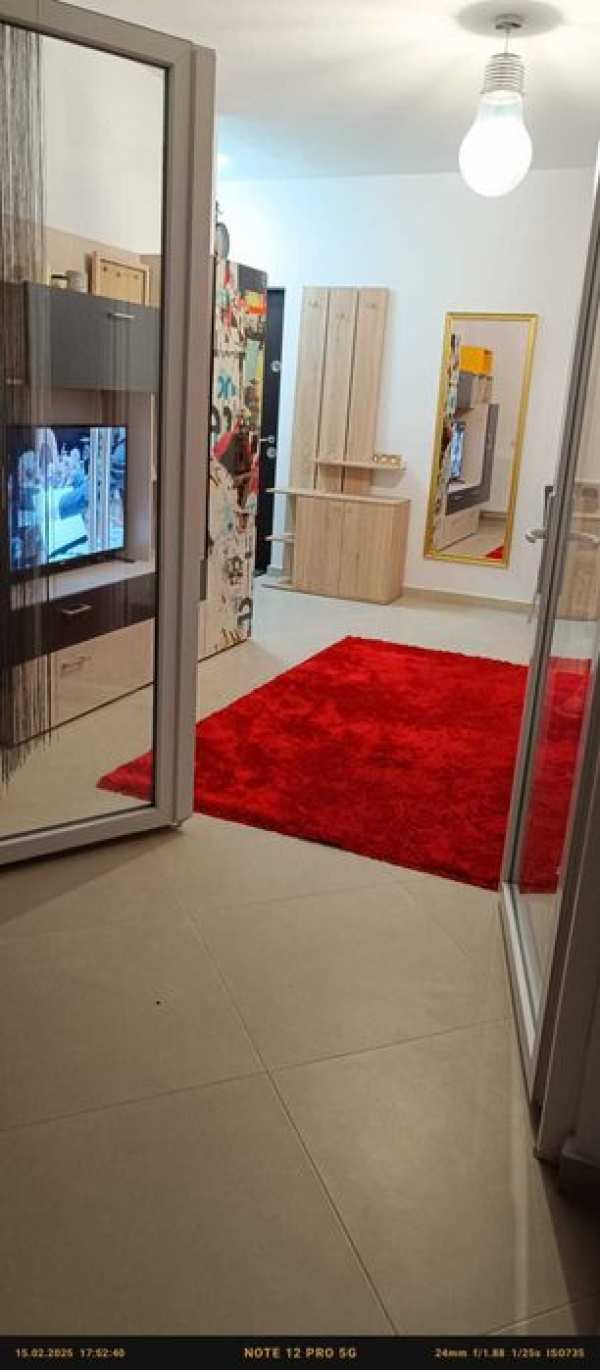 Proprietar inchiriez Studio Viva Residence