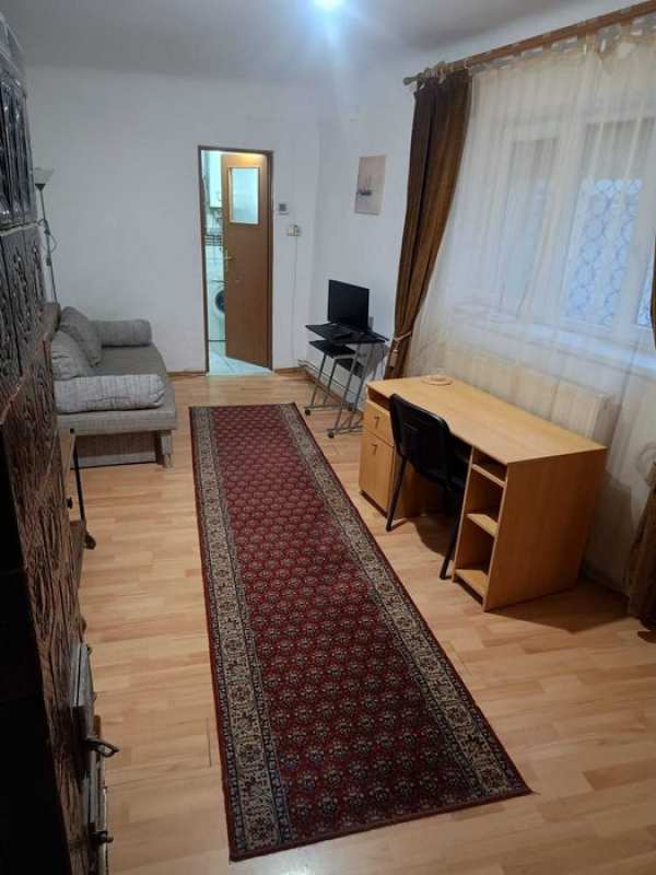 Dam in chirie garsoniera la casa central int Str.Gh. Doja cu Graurilor