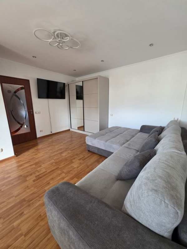 Inchiriez garsoniera Unirii