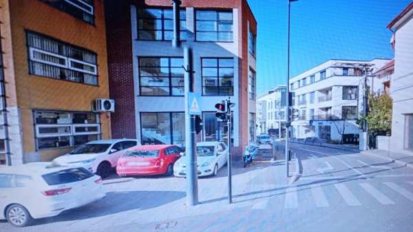 Spatiu comercial.birouri . moților Nr 100