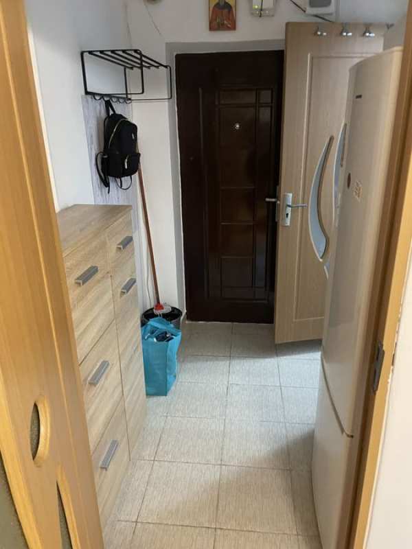 Garsoniera de inchiriat  zona cet constanta