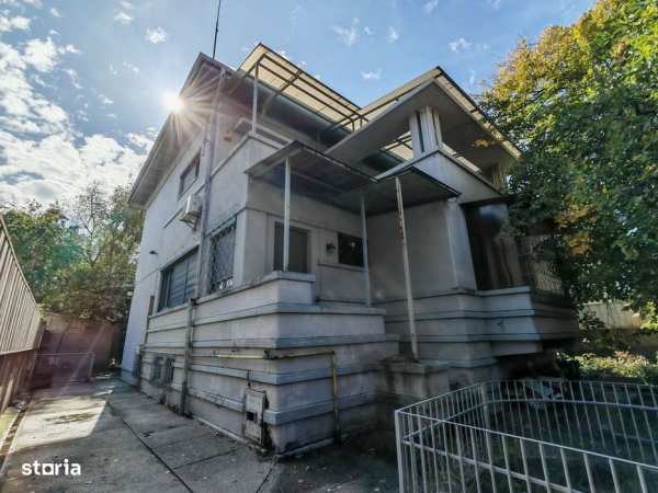 Vilă interbelică – Casin / Domenii – ideală clinica/ resedinta/ sediu