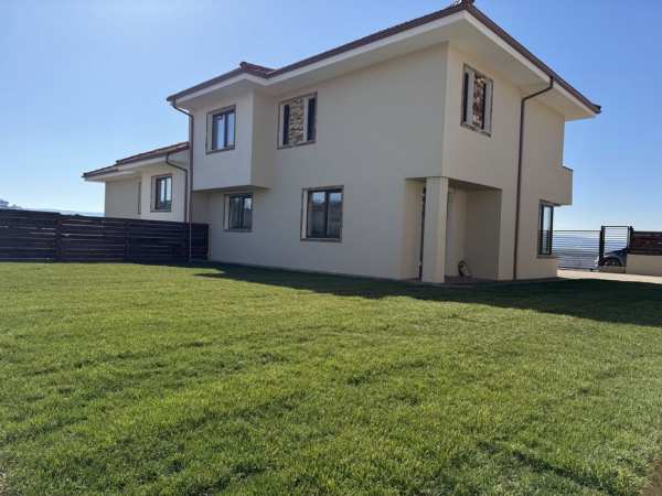 Case cuplate de vanzare Dezmir/Duplex