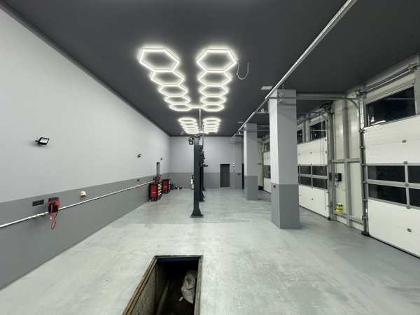 Închiriez service auto complet sau parțial in Pucioasa