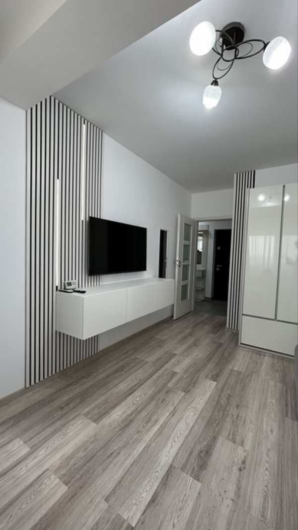 Garsoniera de inchiriat + Loc de parcare privat inclus