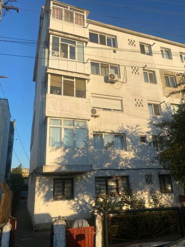 Vânzare apartamente filipestii de padure 2 Cămara  etaj 3