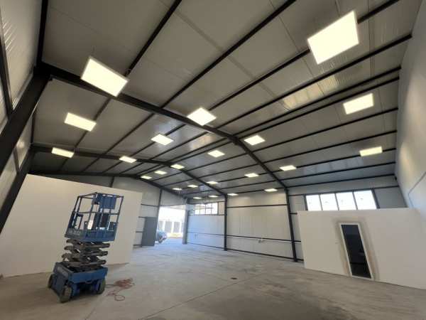 Inchiriez hale depozitare/productie 50-500 mp
