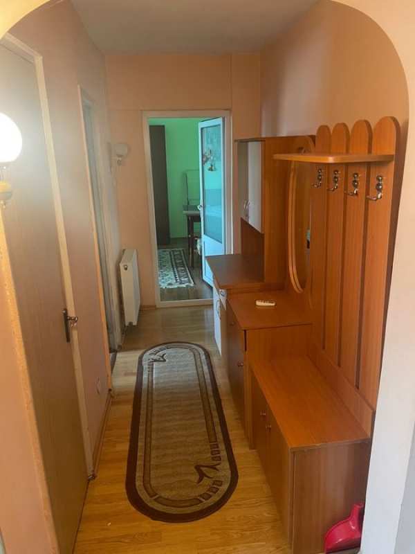 Vand apartament cu 2 camere