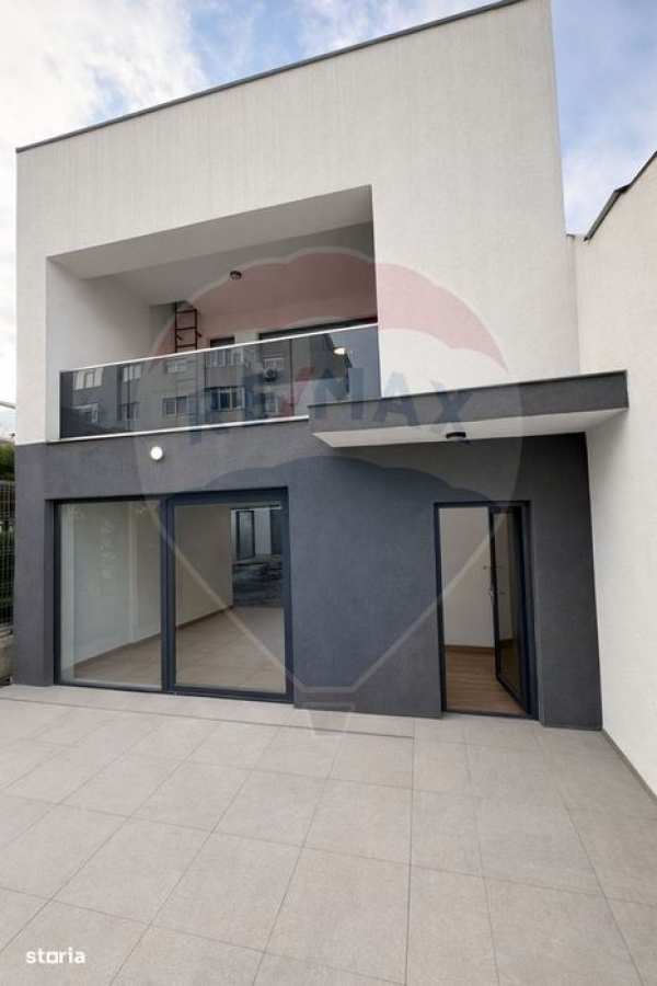 Casă / Vilă cu 4 camere de închiriat în zona Casa de Cultura