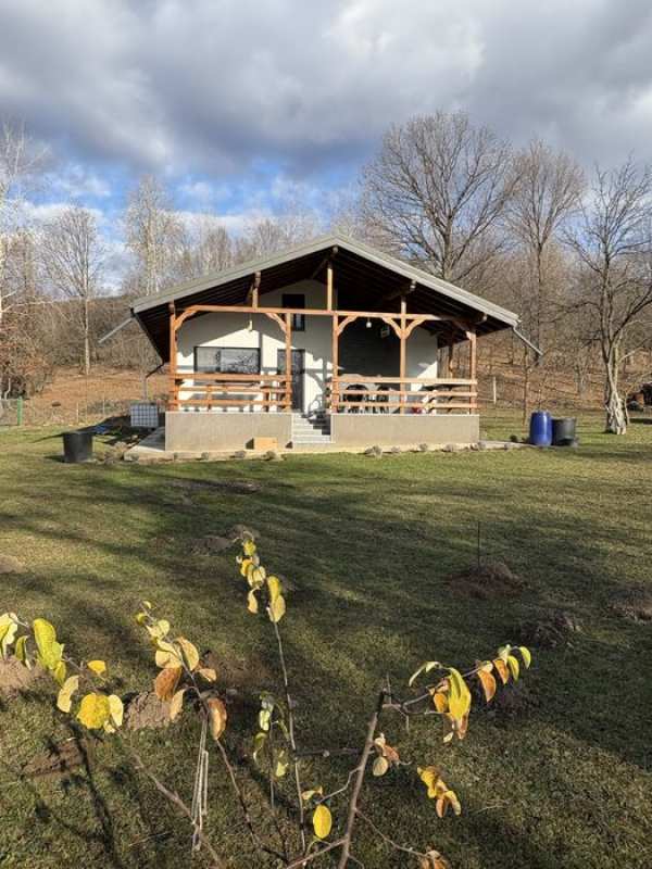 Casa de vacanta de vanzare