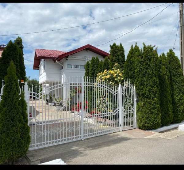 Vand Casa Floresti Prahova / 1350mp / Livada / 190.000 Euro