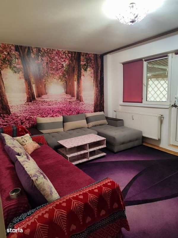 Proprietar vând apartament 3 camere decomandat