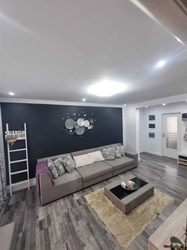 Vand Apartament 4 Camere
83500 EUR negociabil