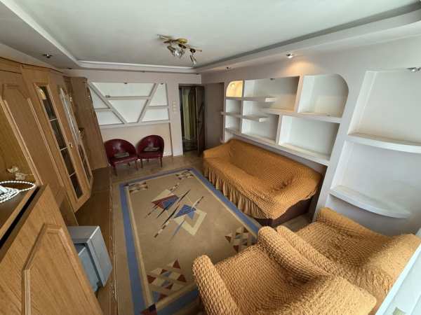 De închiriat Apartamnet cu 3 camere partier