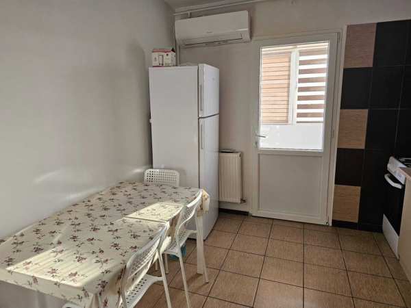 Inchiriez ap 2 camere Aurel Vlaicu mall Promendata