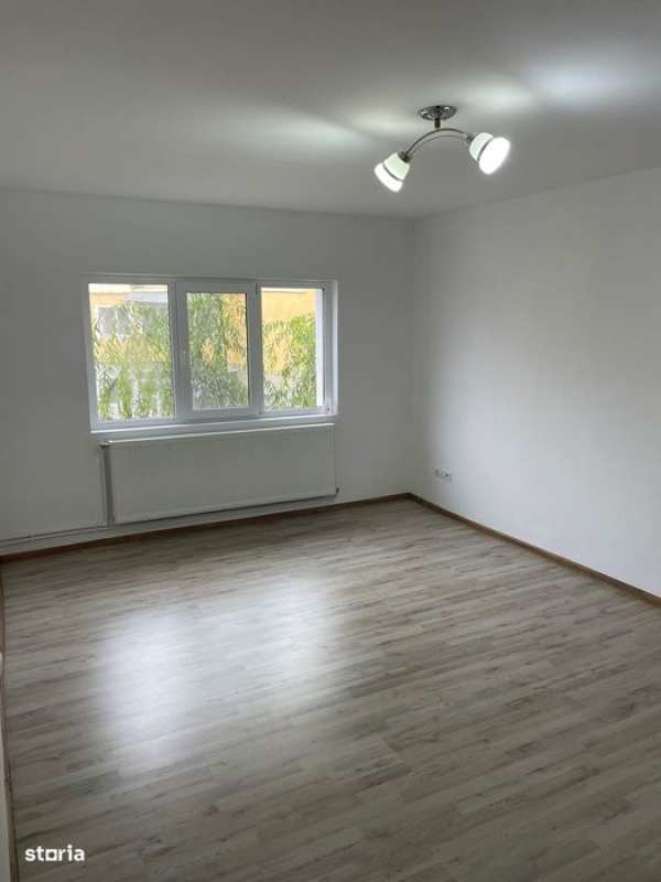 De vanzare apartament 2 camere, zona 800