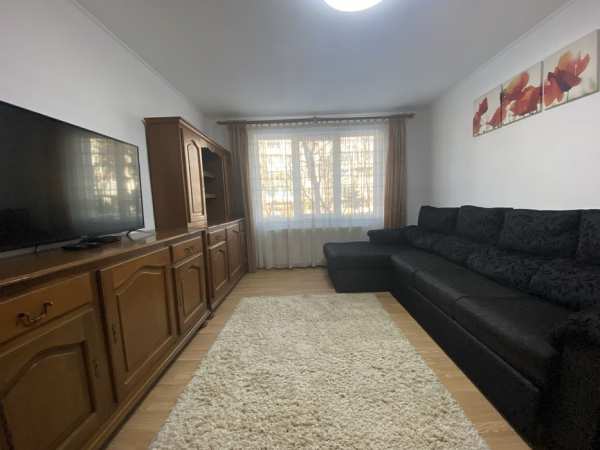 Inchiriez apartament  2,5 camere Tractorul