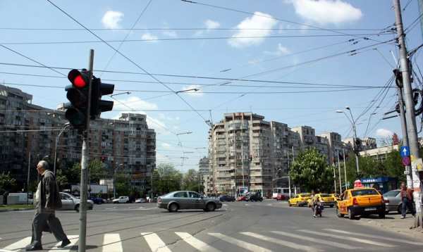 Vand spatiu comercial cu chirias,chirie 1500 euro