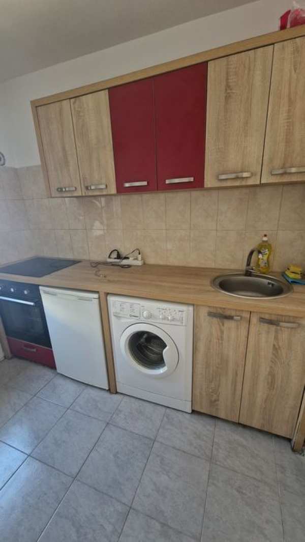 Inchiriez apartament 1 camera