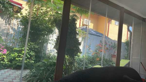 Vând casă modernă