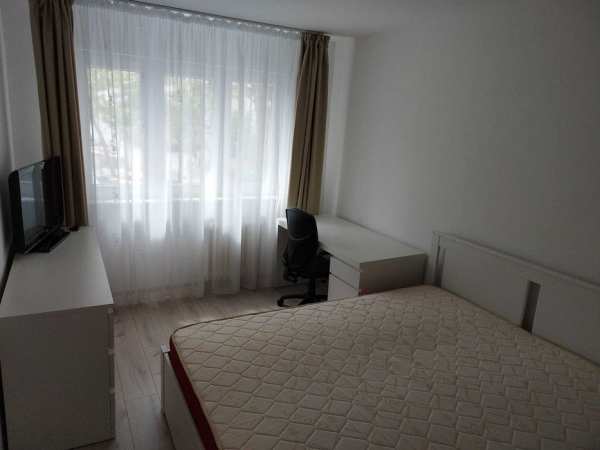 Dau în chirie apartament 3 camere
