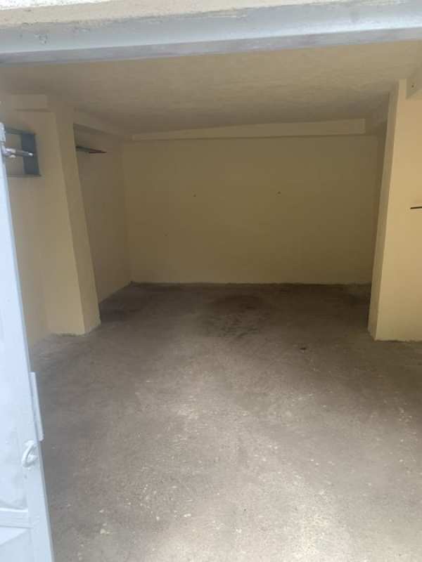 Vand Garaj langa Palatul de Justitie Olt