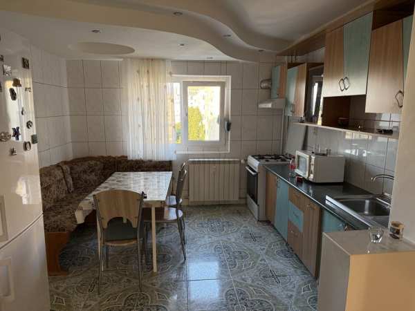 Inchiriez apartament cu 3 camere mall vitan