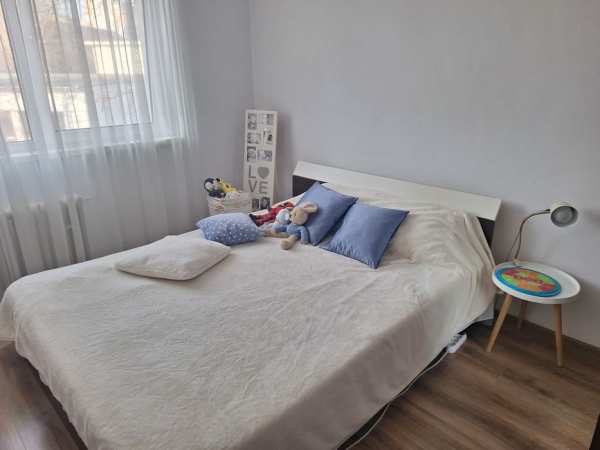 Apartament 2 cam nedecomandat