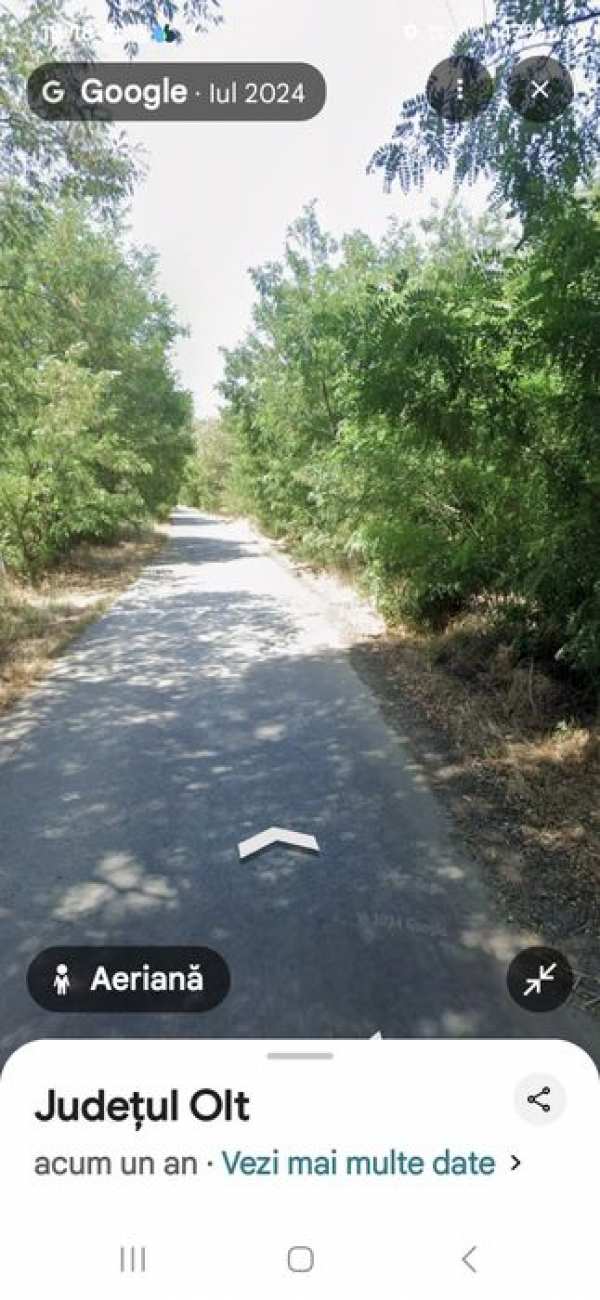 Vând teren intravilan cu extravilan