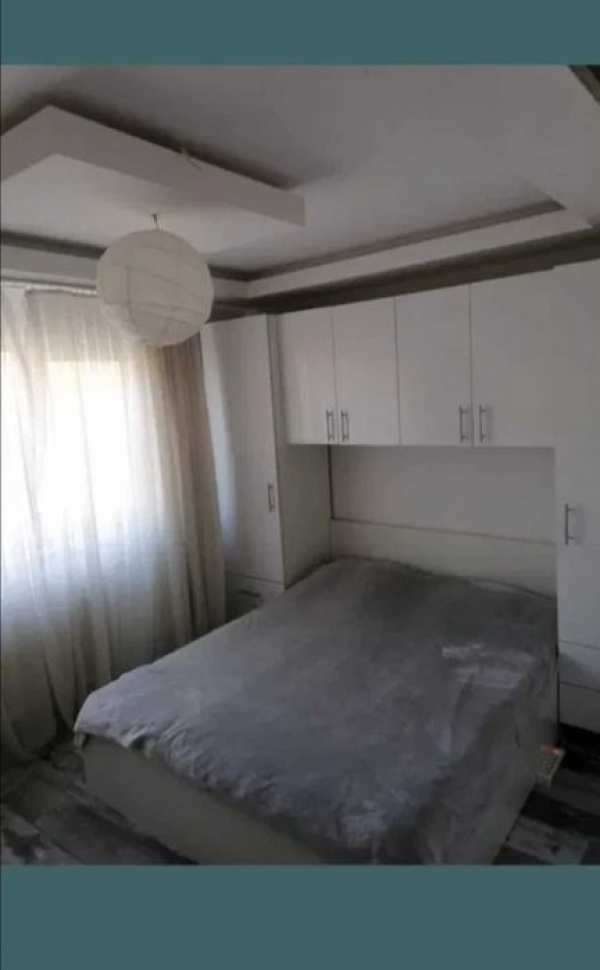 Inchiriez apartament cu 2 camere-regim hotelier